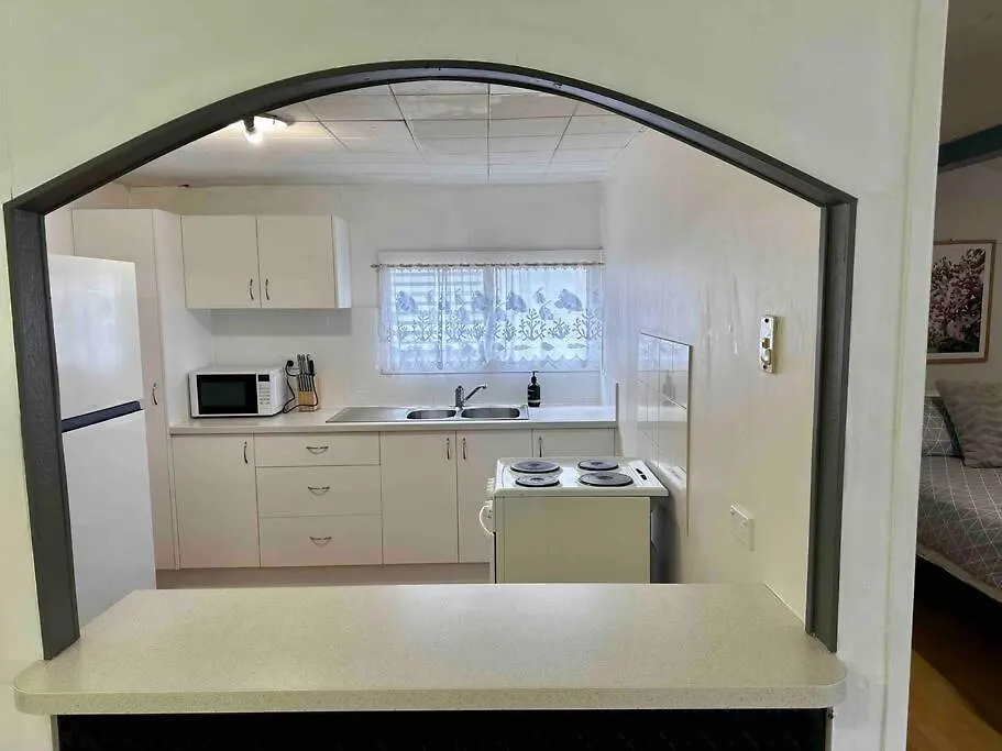 Holiday home Bayside Living - Walk To Water - Central Location Deception Bay